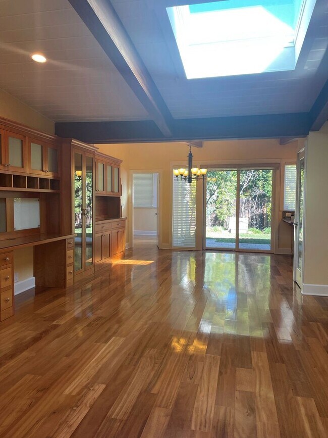 Photo - Serene, Executive 5 Bedroom 3 Bath Home with Private Front yard and Backyard - Palo Alto