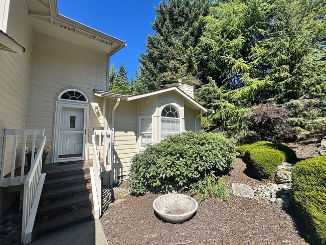 Photo - 531 48th Pl SE