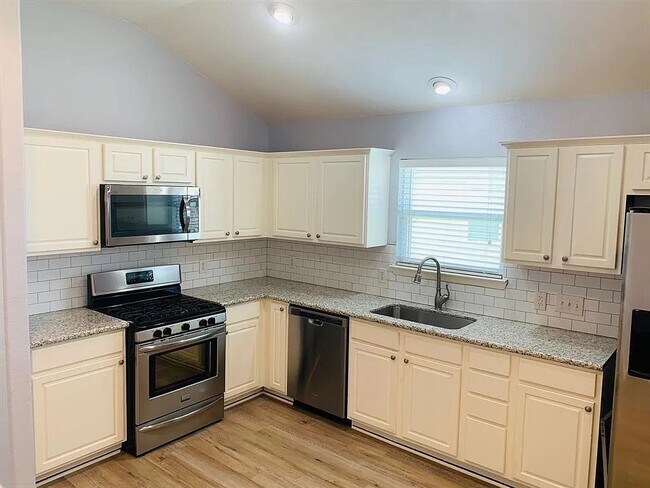 Photo - 8407 Resada Park Ln