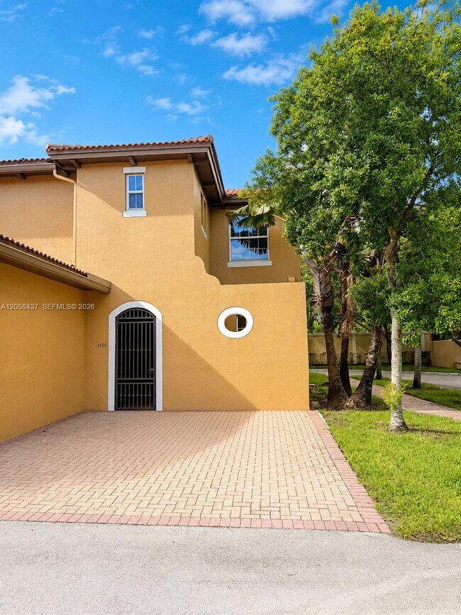Photo - 1101 SW 147th Ter