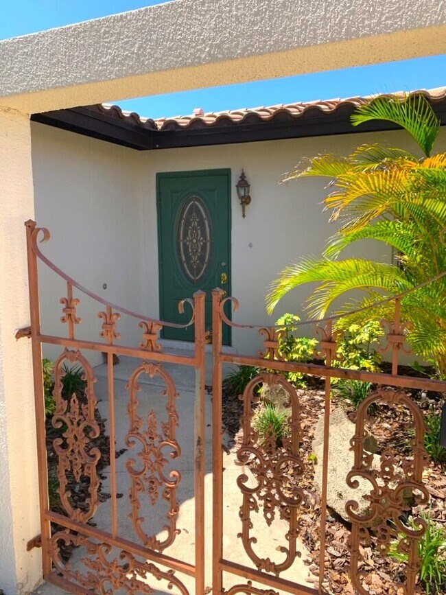 Photo - 560 Paula Ave