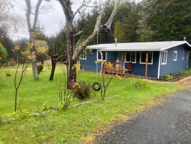 Photo - Remodeled 3 bed, 1 bath house with Large 2...
