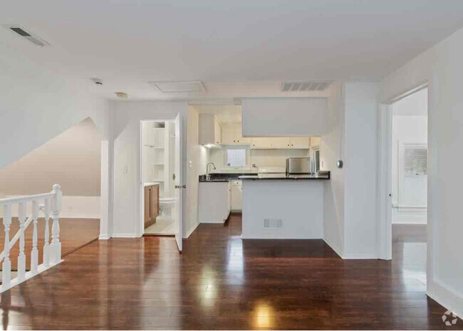 Building Photo - 320 W Main St Unit 2 Rental