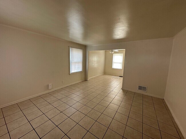 Photo - 530 Chelsea Ave Unit 530