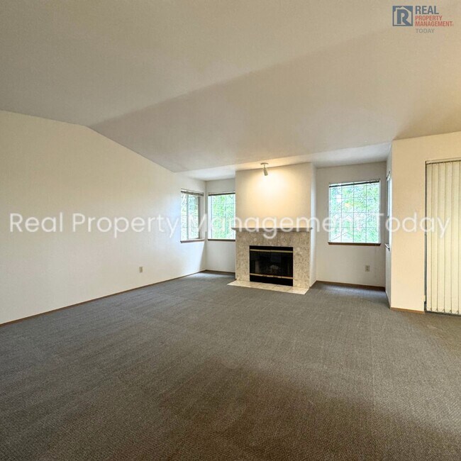 Photo - Cozy 3-Bedroom, 2-Bath Condo with Views & Private Outdoor Space
