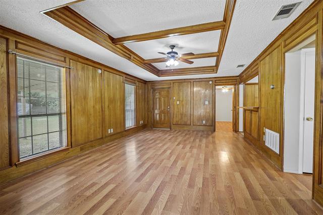 Photo - 219 E Pritchard Ln