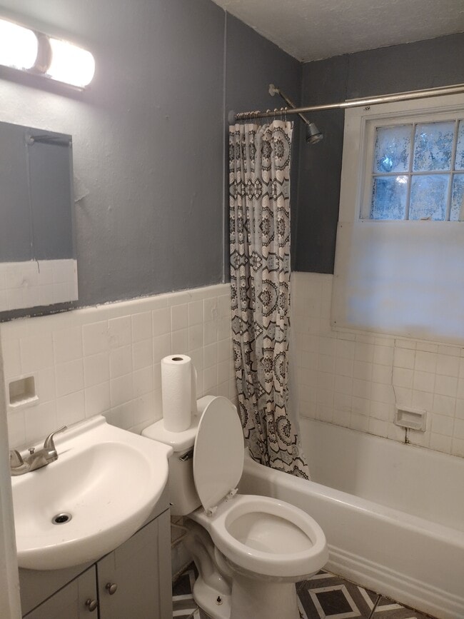 Photo - 1403 6th Ave