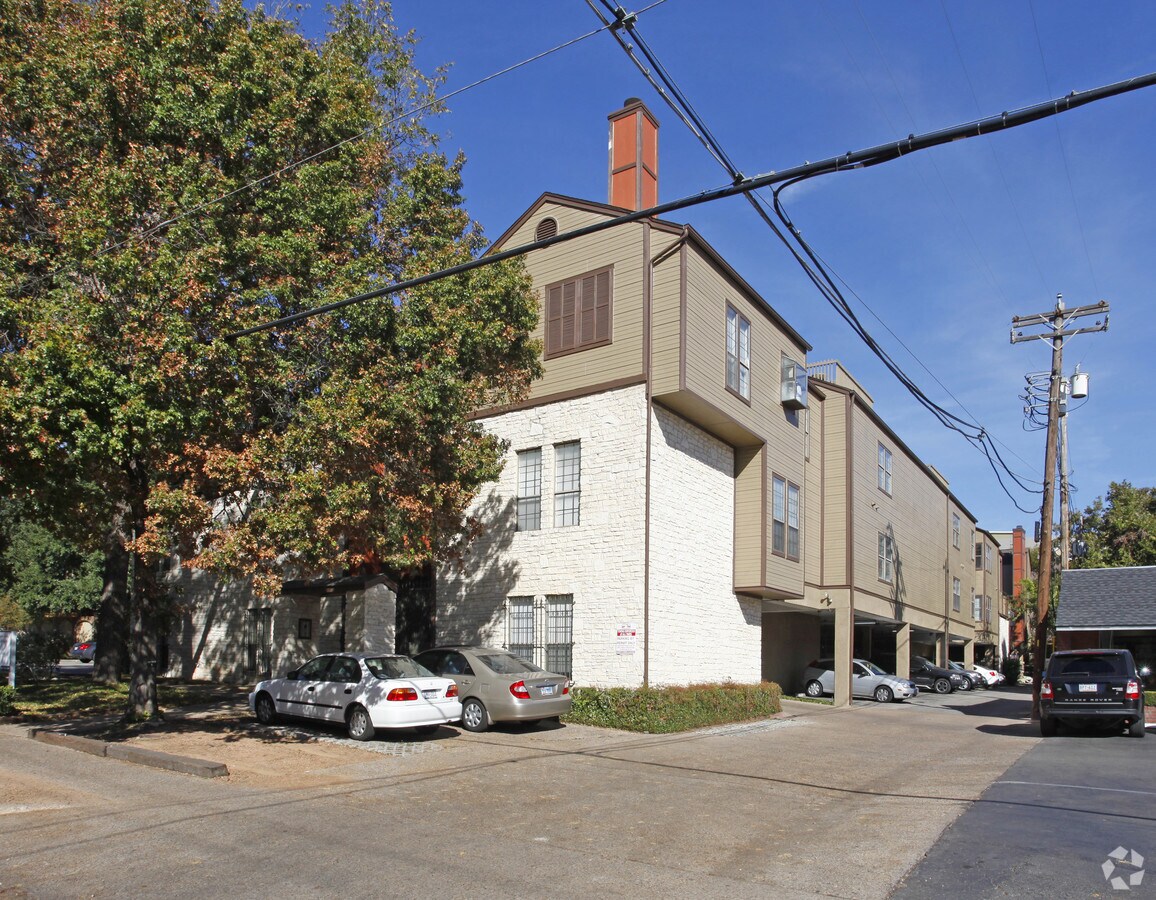 Photo - Delphi Condominiums