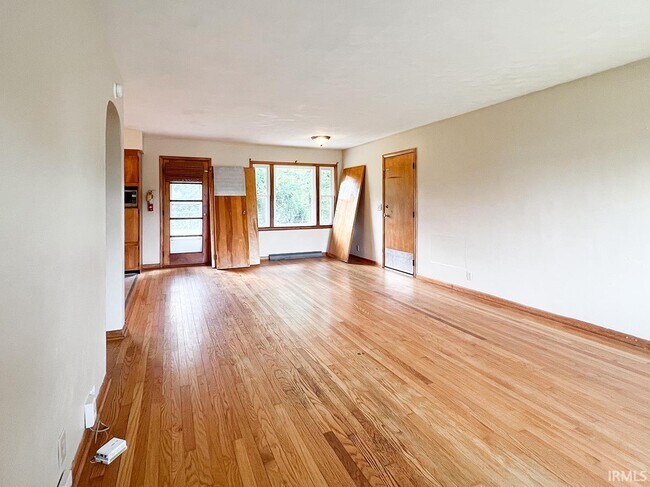 Photo - 4336 E 10th St