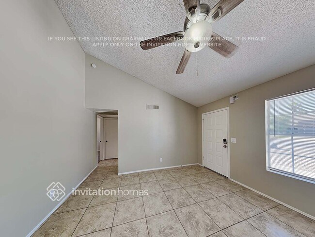 Photo - 1102 E Utopia Rd