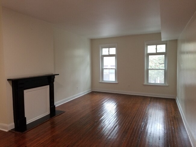 Photo - 1018 S Charles St