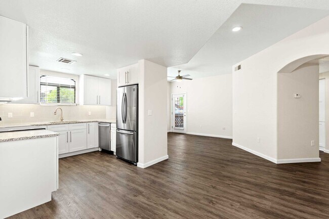 Photo - Cortland at Raven