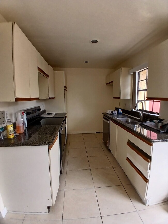 Photo - 7454 Wynnewood Square