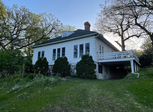 Photo - Lakefront property with 2 bedroom, and 1 bath.