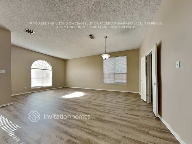 Photo - 2737 Preston Creek