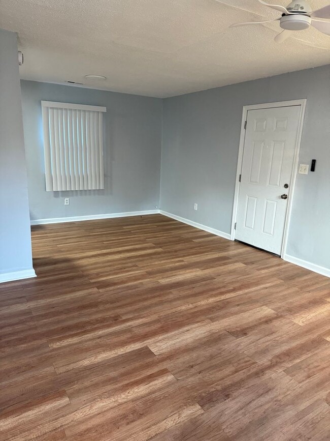 Photo - UPDATED 3 bedroom