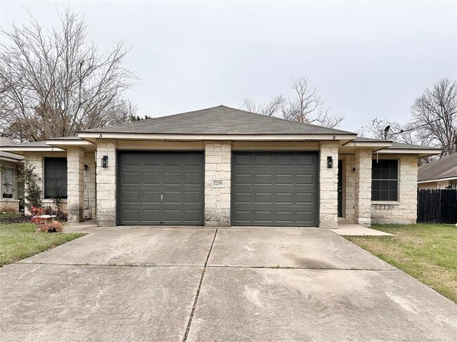 Photo - 1239 Armadillo Rd Townhome