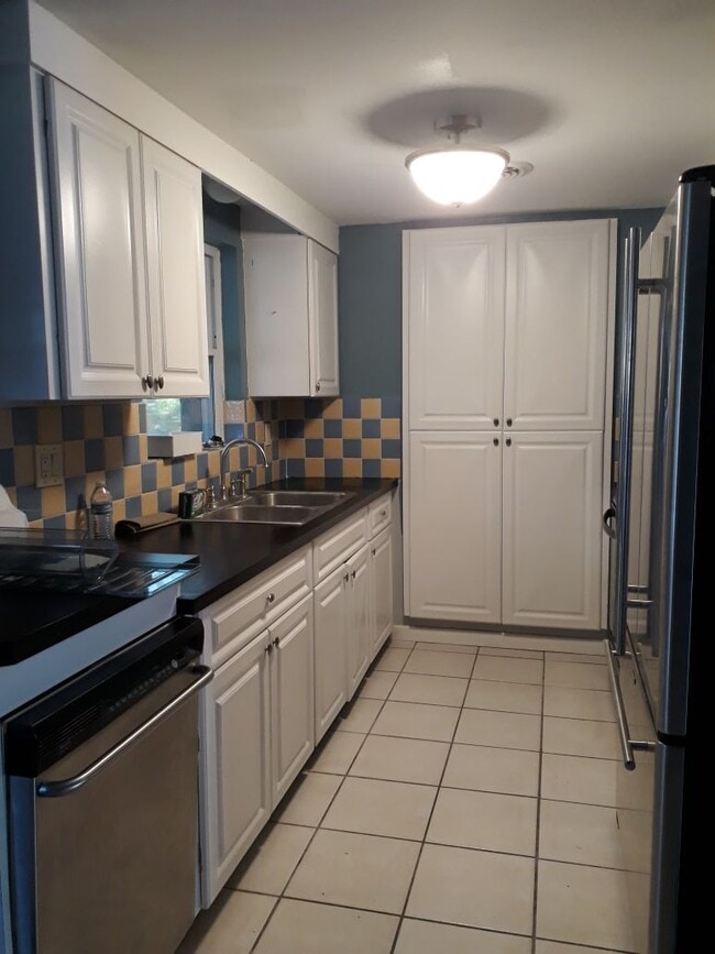 Photo - 215 Zephyr Rd