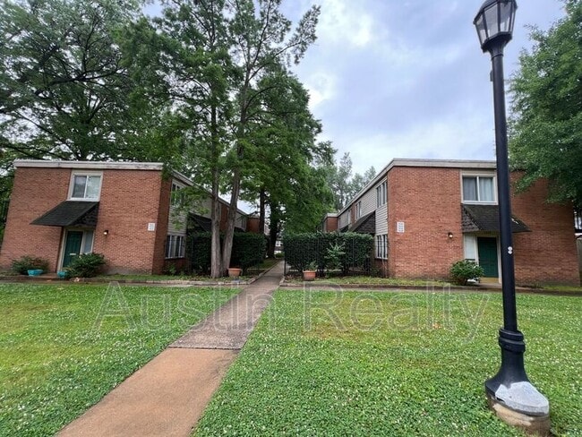 Building Photo - 7638 Dale Ave Unit Apt. A