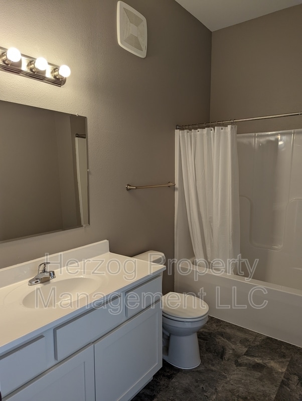 Photo - 1873 10th Ave E Unidad Apt. 419