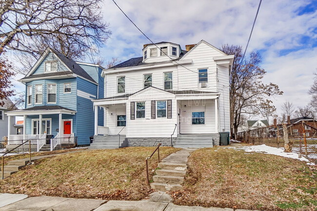 Photo - 1758 Brewster Ave