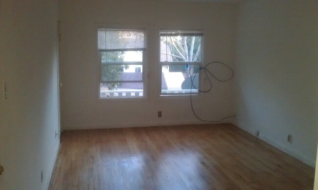 Bright living room - 1066 Sherwood Ave Unit 4
