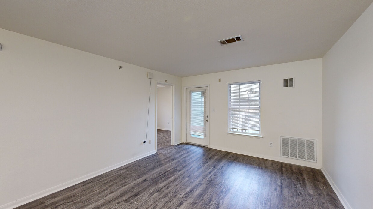 Photo - College Towne Apartments