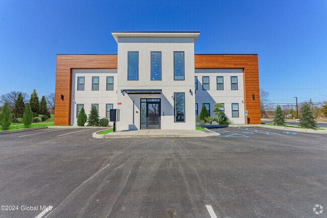 Building Photo - 1133 Loudon Rd Rental