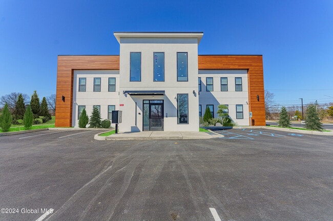 Building Photo - 1133 Loudon Rd Rental