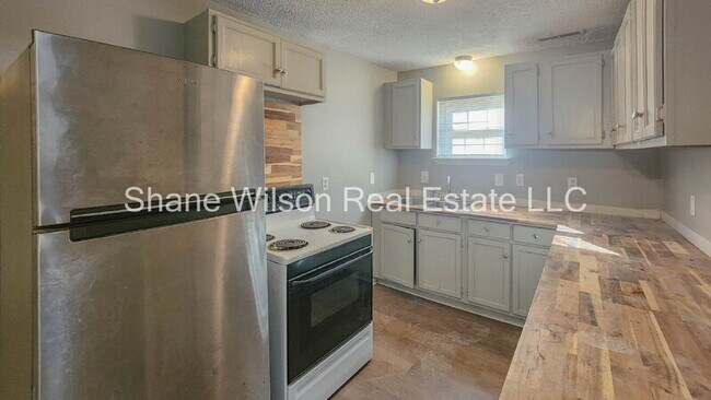 Photo - 2118 N Chamberlain Ave