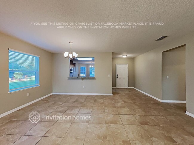 Photo - 942 Grapewood St