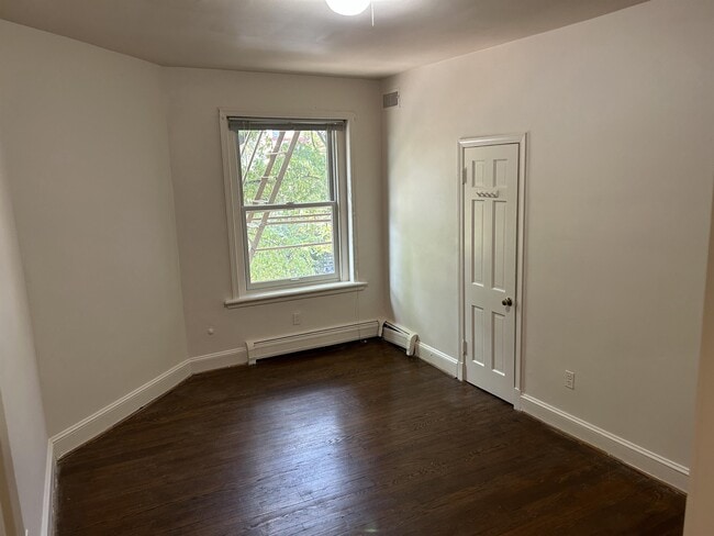 Photo - 16 5th St SE Unit 201