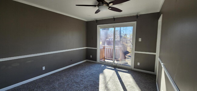 Photo - 956 Altavia Dr