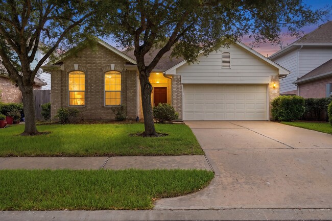 Building Photo - 1631 Crescent Shores Ln