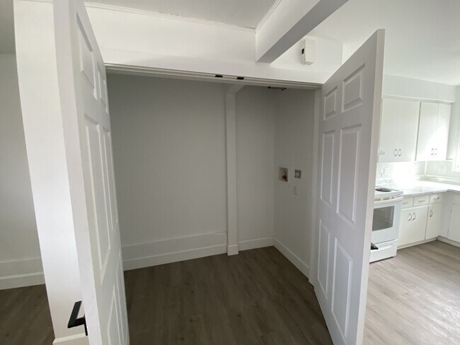 Photo - 972 Meadow Ave Unit 972