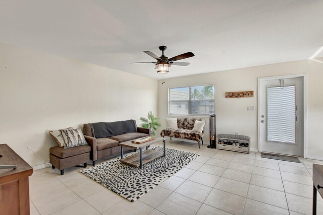 Photo - 169 Brittany Terrace