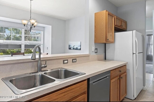 Photo - 2607 Creekside Dr