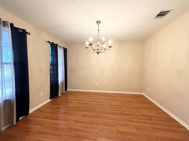 Photo - 2011 Lantana Dr Casa