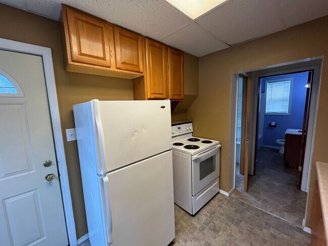 Photo - 105 N Polk St Unit Lower