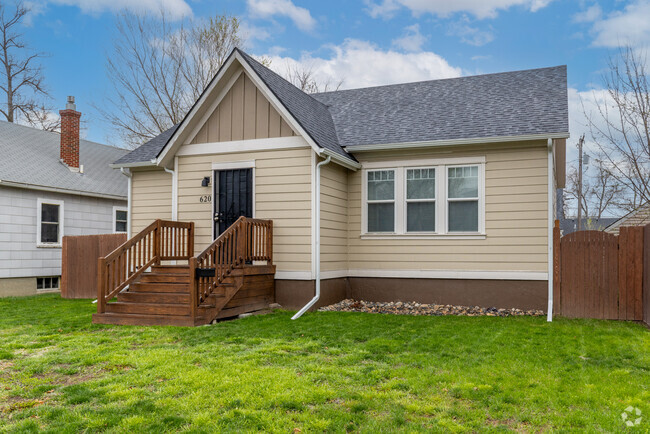 Building Photo - 620 Broadwater Ave Rental
