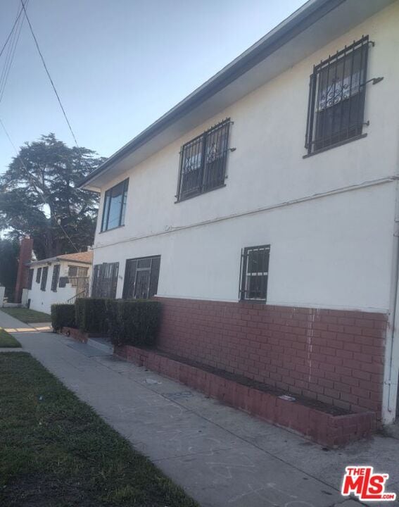 Photo - 859 E 87th Pl
