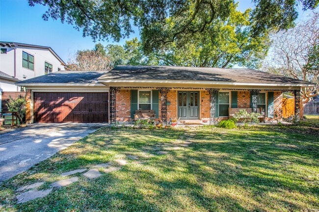 Photo - 8503 Manhattan Dr