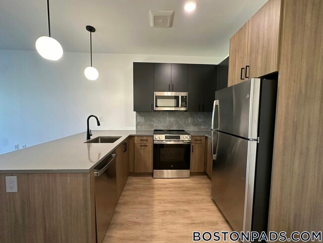 Building Photo - 199 Gardner St