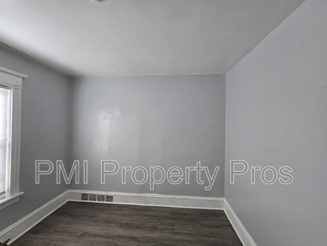 Photo - 2620 W Locust St