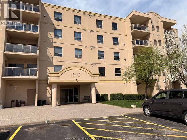 Photo - 315 Village Grove Dr Unité 501