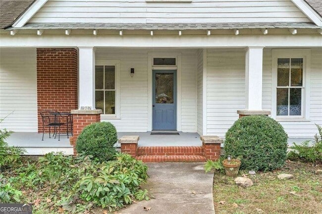 Photo - 1987 Knight Ct SE