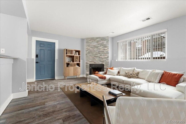 Photo - 6350 Oak St Unit #103
