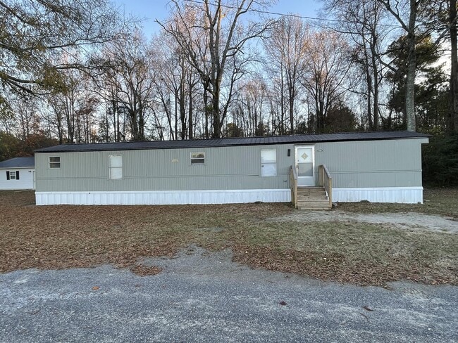 Building Photo - 724 Graham Dr