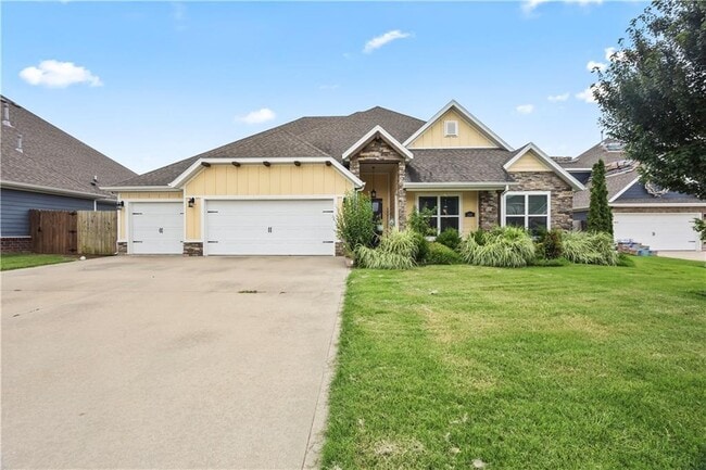 Photo - 1041 Silver Maple St House