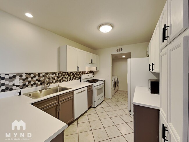 Photo - 8042 Laurena Ave